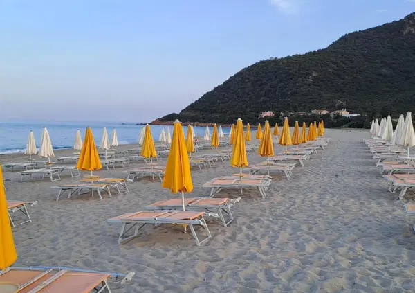 IL TURISMO IN CRISI &Egrave; UNA BUFALA? &ldquo;Non c&rsquo;era l&rsquo;overtourism?&rdquo;, rispondono i giornali di destra alla sinistra. E il Governo Meloni d&agrave; i numeri, tra la montagna di Facci (Il Giornale) e la &ldquo;regia europea&rdquo; (La Verit&agrave;). I soldi degli italiani, per&ograve;&hellip;