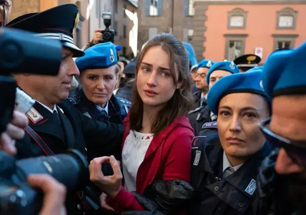 Com&rsquo;&egrave; buona Amanda Knox (su Disney+): ecco la serie (quando?), ma nelle parole dell&rsquo;attrice Grace Van Patten &ldquo;The twisted tale of&rdquo; &egrave; gi&agrave; &ldquo;Il favoloso mondo di&rdquo;. E Meredith Kercher?