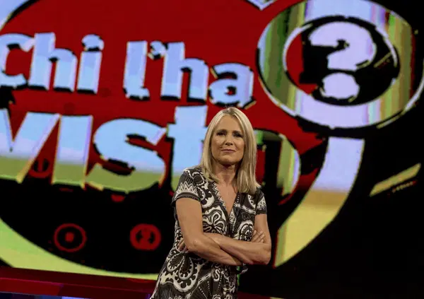 Delitto di Garlasco, Sciarelli (Chi l'ha visto?) contro la gente sul caso Poggi: &ldquo;Come mai avete questa ossessione? Non &egrave; sano pensare dalla mattina alla sera agli omicidi. Dalla velina e il calciatore al criminologo&rdquo;