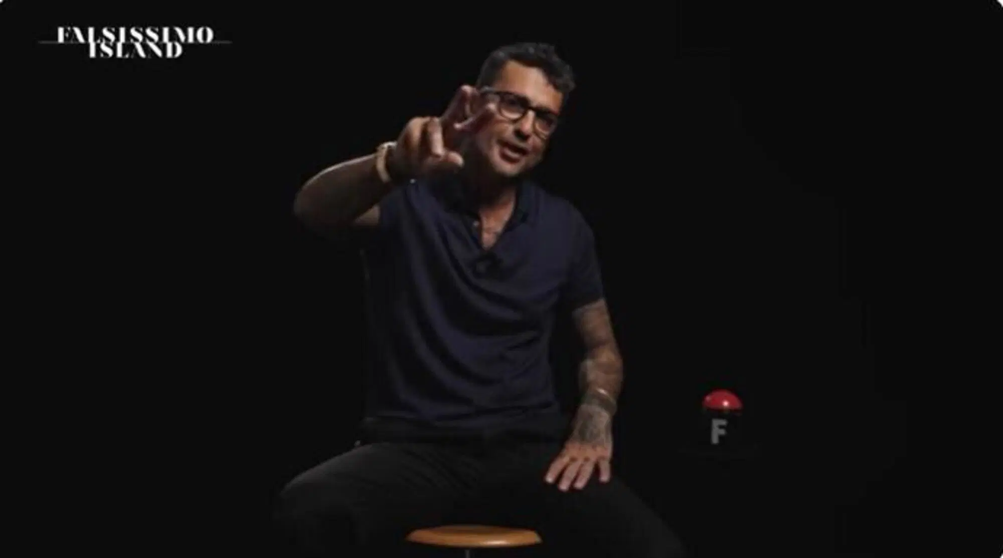 Fabrizio Corona nella puntata Falsissimo Island