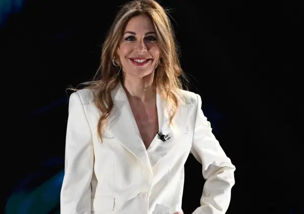 Federica Panicucci e Marco Bacini alle Maldive, la verit&agrave; su Francesca Fagnani a Ballando con le stelle, la forza di Gianna Nannini e il messaggio di Arnold Schwarzenegger per l&rsquo;amico Franco Columbu&hellip;