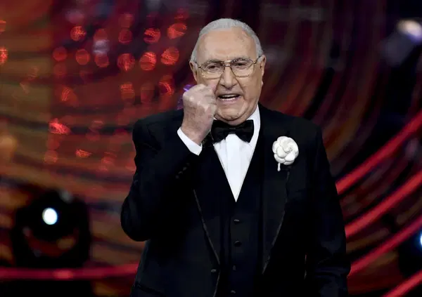 &Egrave; MORTO PIPPO BAUDO! Ma la televisione lo aveva preceduto. A 89 anni scompare l'ultimo dei grandi presentatori. Non resta che distruggere il telecomando e consolarci con RaiPlay (negli archivi)