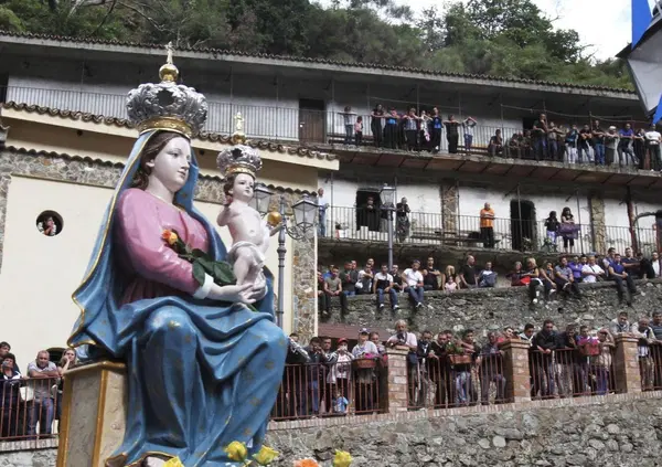 Altro che &ldquo;vita lenta&rdquo;: la verit&agrave; &egrave; che del Sud (italiano e tunisino) non avete capito niente. Ecco perch&eacute; quelle terre sul Mediterraneo sono molto pi&ugrave; di un marchio di lifestyle