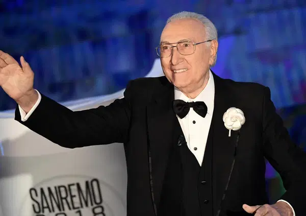 HA ROTTO IL CAZ*O la moda di condividere la foto con il morto famoso di turno. Massimiliano Parente: &ldquo;Pippo Baudo? Sui social &egrave; sempre pi&ugrave; vivo l'ego degli altri: pi&ugrave; che lutto &egrave; narcisismo sul cadavere ancora caldo&rdquo;