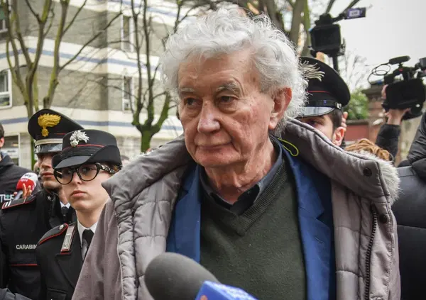 Delitto di Garlasco, ma avete sentito cosa ha detto l&rsquo;avvocato Massimo Lovati allo psicologo Andrea Tosatto su Youtube?: &ldquo;N&eacute; Stasi, n&eacute; Sempio. Chiara Poggi uccisa da...&rdquo;. E perch&eacute; l'omicidio sarebbe premeditato [VIDEO]