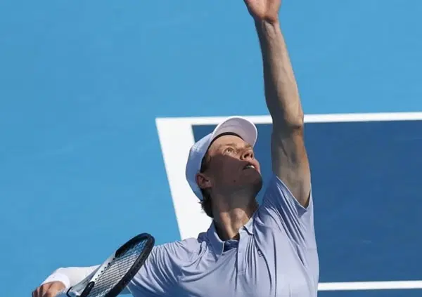 BERTOLUCCI SHOW, sbrocca contro il tennis e i giocatori (Sinner e Zverev inclusi): &ldquo;Hanno accettato tornei cos&igrave; per guadagnare pi&ugrave; soldi. E ora...&rdquo;