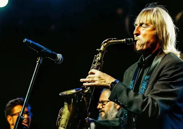 Intervista totale a Moreno Il Biondo, LEGGENDA DEL LISCIO: &ldquo;Difficile come la musica classica&rdquo;. Raoul Casadei? &ldquo;A livello di De Gregori e Guccini&rdquo;. E su Celentano, Zucchero e le cover band&hellip;