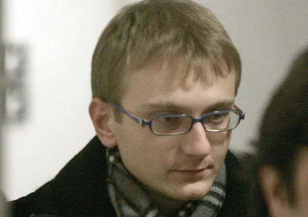 Omicidio Chiara Poggi, Stasi ANDREBBE LIBERATO? L&rsquo;avvocato Bocellari: &ldquo;Se fossimo in un altro ordinamento, non si parlerebbe di revisione: ci sarebbe l&rsquo;annullamento della condanna&rdquo;. Ma cosa resta, davvero, contro Alberto? 