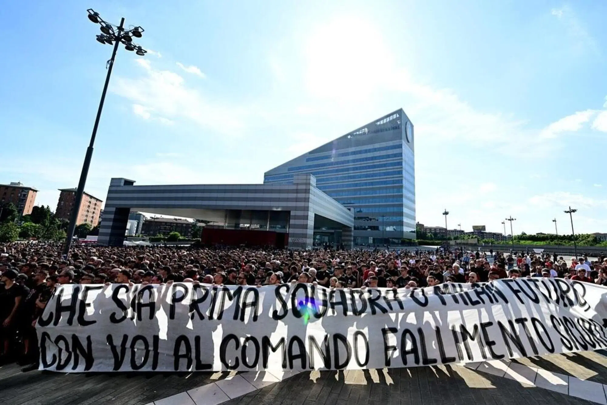 Proteste ultras Milan