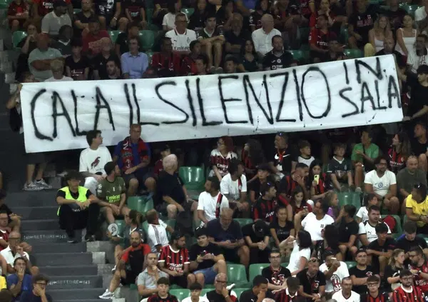 ULTRAS NO, FISCHI S&Igrave;: il Milan perde con la Cremonese nel teatro di San Siro. I Banditi e la curva Sud: &ldquo;Sold out ma si sentono solo gli ospiti&rdquo;. E Nino Ciccarelli sfotte i cugini sui social&hellip;