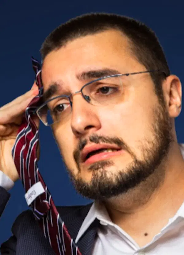 Ma perch&eacute; Yotobi &egrave; stato DENUNCIATO da Marco Violi, direttore di Romagiallorossa? Il re degli youtuber su Twitch ha ricordato la BUFALA del Twitter Calcio e del falso attentatore di Donald Trump...