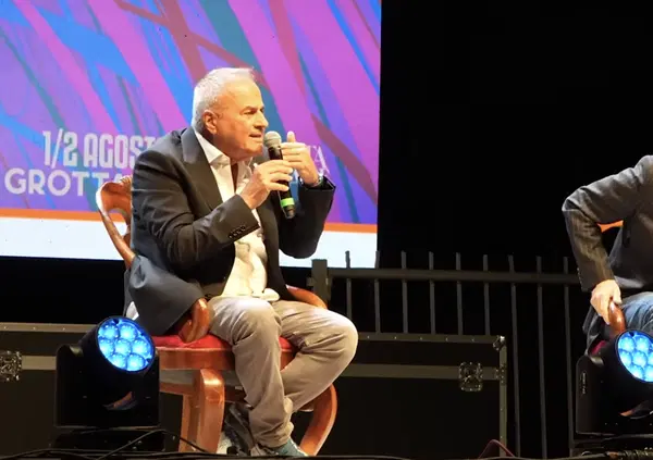 CHE SCAZZO SU GAZA! L'avete visto Marco Santini (GialappaShow) che litiga con uno spettatore? &ldquo;Che caz*o dici su Hamas?&rdquo;