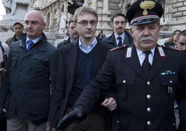 Delitto di Garlasco, le NUOVE PROVE e i VECCHI ENIGMI a Filorosso su Rai 3 con Manuela Moreno: cosa emerge dalle indagini sull'omicidio di Chiara Poggi? L'incontro-scontro pi&ugrave; atteso &egrave; fra gli avvocati Lovati e De Rensis...