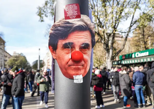 Urbano Cairo contestato dai tifosi del Torino? La MAGIA di Gazzetta dello sport e Corriere della sera dopo il 5-0 con l'Inter: per loro non C'ENTRA NIENTE con la sconfitta! Invece La Stampa picchia duro...