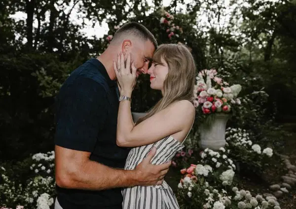 L'annuncio di nozze tra Taylor Swift e Travis Kelce &egrave; un CORSO DI COMUNICAZIONE SOCIAL? S&igrave;, e anche Trump &egrave; passato da "I hate you" e fargli gli auguri: vi spieghiamo perch&eacute;