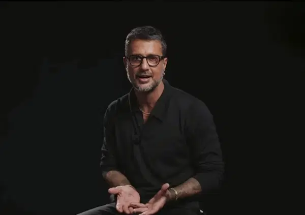 Ok, ma chi sono i &ldquo;PICCIONCINI&rdquo; di cui parla Fabrizio Corona? La BOMBA di gossip scuote il calcio nell'ultimo Falsissimo Pride su Pavard, Barella, Arnautovic, un procuratore e&hellip;