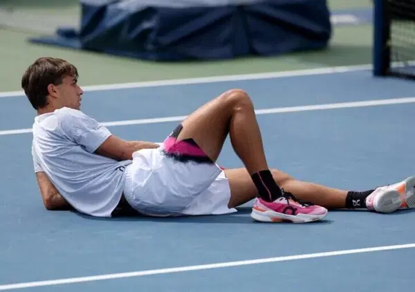Us Open, Cobolli e il tabellone fratricida: dopo il match da panico contro Brooksby (che ha svelato di soffrire di autismo) ecco il derby con Musetti. Peccato che poi ci sia Sinner