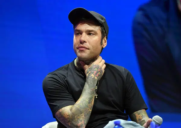 Ma vi pare normale che La Russa, seconda carica dello stato, e la ministra Santanch&egrave;, siano con Fedez su uno yacht da 50 mila euro a settimana? No. E vi spiego il perch&eacute;