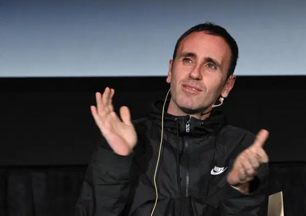 Zerocalcare a Venezia demolisce Jay Kelly con Clooney: &ldquo;Sent&igrave; dei problemi de questo troppo ricco, troppo famoso, troppo popolare non me ne frega un caz*o&rdquo;. Lanthimos? &ldquo;Una bomba atomica&rdquo;. E su Emma Stone&hellip;