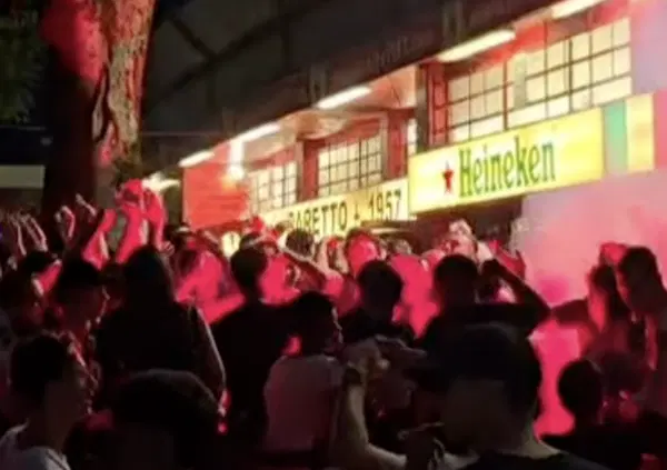 Inter perde con l&rsquo;Udinese e la curva Nord continua la protesta. Ma li avete visti gli ultras fuori da San Siro? &ldquo;Non comprare il biglietto, se vuoi tifare vieni al Baretto&rdquo;