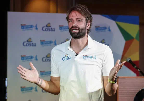 Pilato e Tarantino accusate di furto a Singapore? Parla Rosolino: &ldquo;Non &egrave; una cosa di cui andare fieri, ma le nuotatrici&hellip;&rdquo;. E mette in guardia Sinner su Hasanovic: &ldquo;L&rsquo;amore non fa bene...&rdquo;