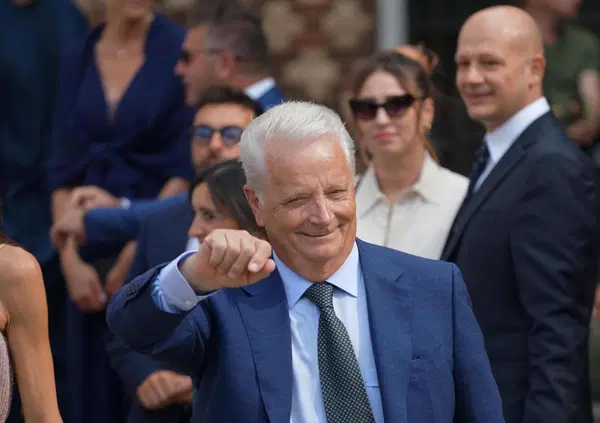 &ldquo;Il pampapato &egrave; una porcheria&rdquo;? Raspelli bacchetta Iginio Massari sul dolce storico di Ferrara: &ldquo;Se lo avessi detto del suo panettone mi avrebbe querelato&hellip;&rdquo;