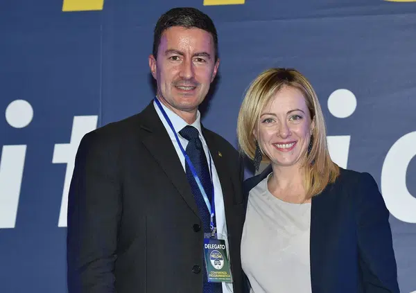 Caio Mussolini: &ldquo;Valori democratici negati prima del fascismo&rdquo;. Sfida Cazzullo: &ldquo;Libri inesatti&rdquo;. Meloni? "Il concerto &egrave; iniziato". Che Guevara? &ldquo;Razzista&rdquo;. E sul Duce: &ldquo;Fece errori, ma&hellip;&rdquo;