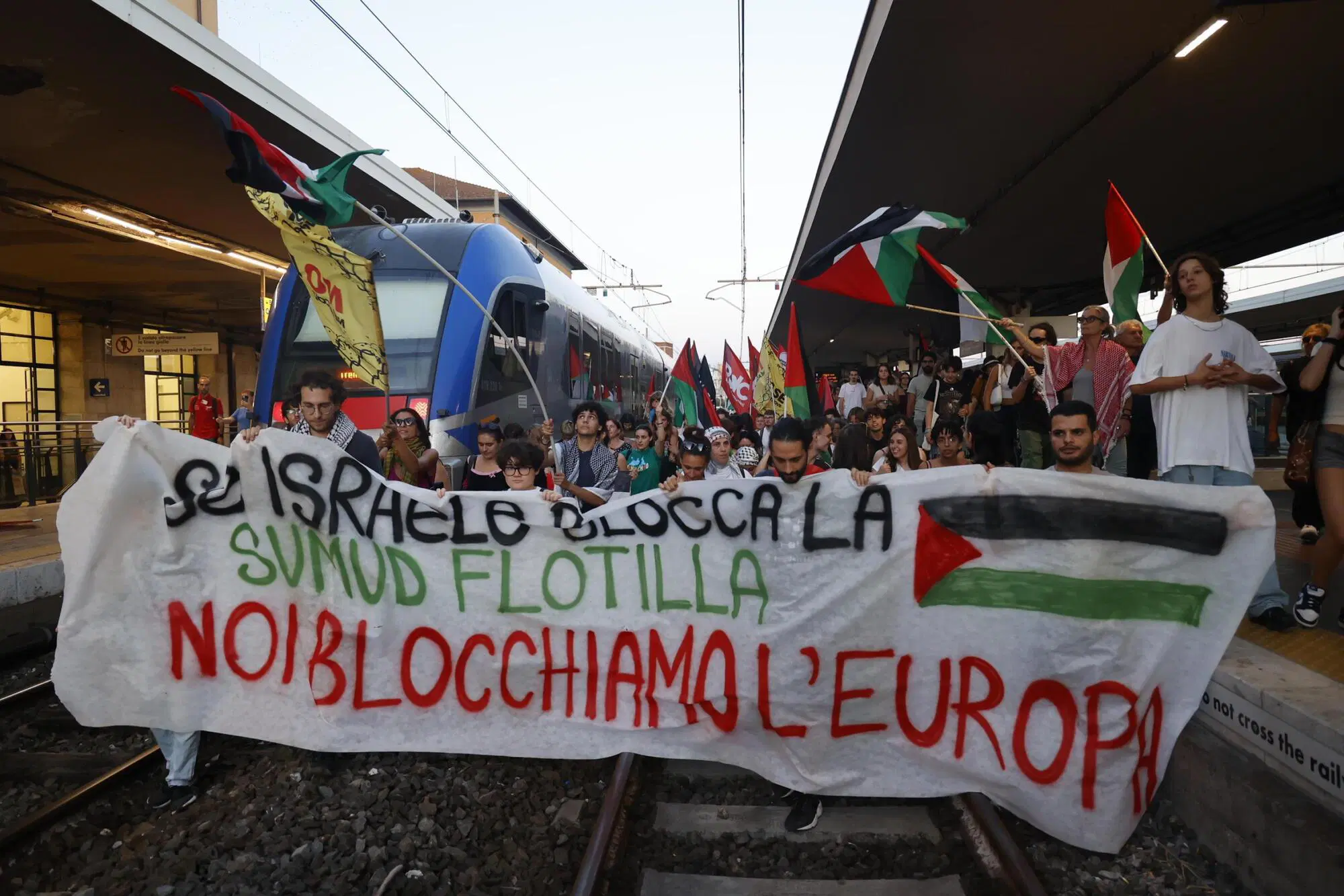 Una manifestazione pro-Pal a favore della Global Summud Flotilla
