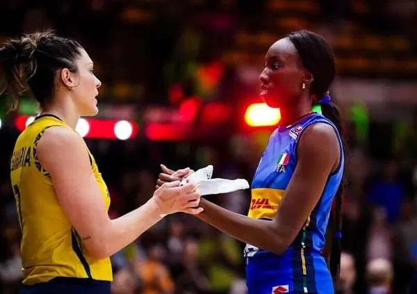 Nel volley femminile non si pu&ograve; vincere sempre 3 a 0? Detto, fatto. L'Italia contro il Brasile la fa sporchissima: chiude Egonu e si vola in finale con la Turchia