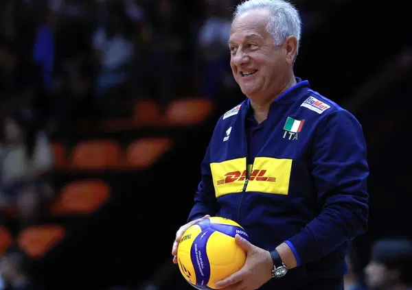 L&rsquo;Italvolley femminile &egrave; campione del mondo. E Julio Velasco, l'extraitaliano, ha solo un altro compito: spiegarci chi siamo noi italiani