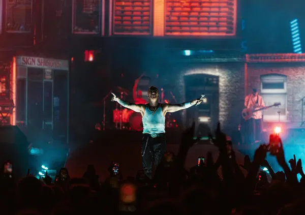 Concerto di Salmo tra code e disagi, il pubblico del Lebonski Park: "Ore di fila, disorganizzati". Ma la Fiera di Milano &egrave; il posto giusto per i live?  