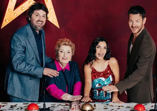 Mara Maionchi contro Mara Venier? Sui social spuntano commenti bizzarri. Pubblicit&agrave; per Italia's Got Talent (che non sta guardando nessuno nonostante Cattelan)?