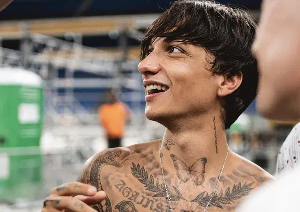 Partito il conto alla rovescia per il raduno di Ultimo: meno 300 giorni alla favola per sempre. Tor Vergata tempio della musica per chi non si &egrave; mai sentito primo