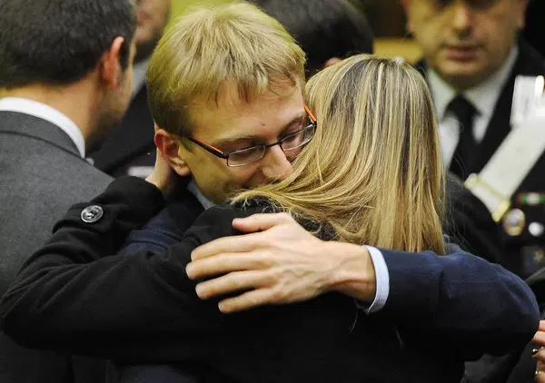 Siete pronti per le nuove puntate della "fiaba di Garlasco"? L'omicidio di Chiara Poggi, ovvero quando la cronaca diventa narrazione mitica (o crisi della realt&agrave;)