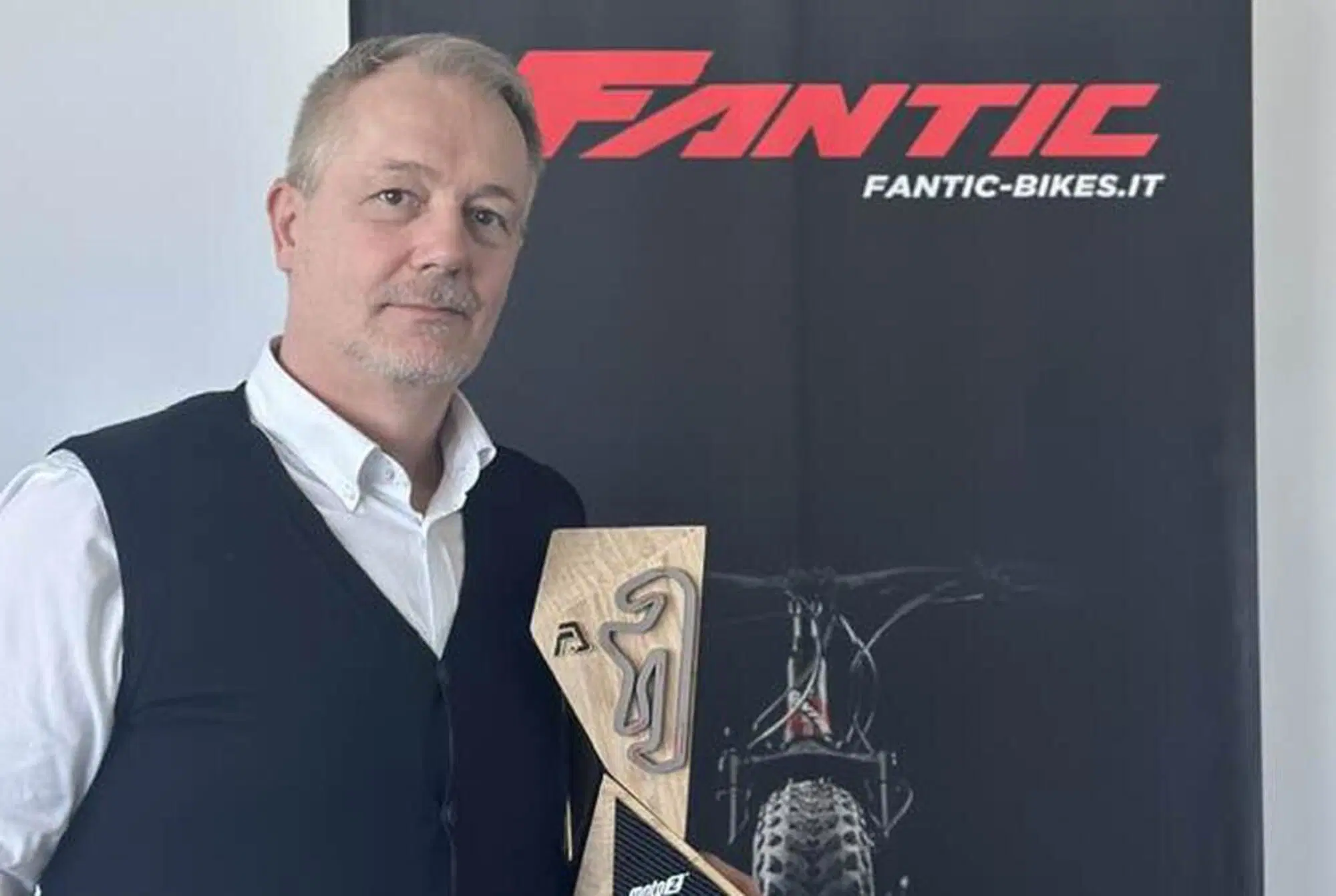 20250908 185237600 2903