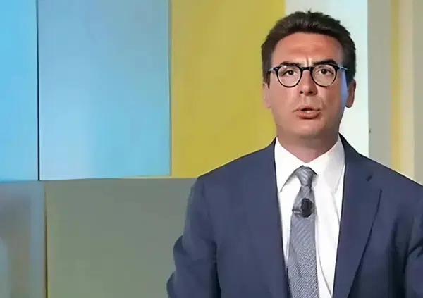 Raoul Bova, Ferragni, Fedez e De Martino riempiono i giornali di gossip, ma se un giornalista come Francesco Magnani inneggia alle Brigate Rosse &egrave; silenzio totale? E perch&eacute; Cruciani e Parenzo non lo invitano a La Zanzara? 