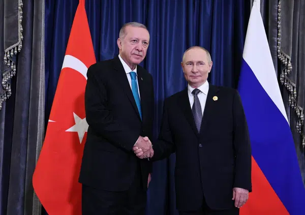 Altro che Trump, c'&egrave; un solo leader sovranista nella Nato: Erdogan! Chiude con Israele, incontra Xi e Putin, e sfot*e gli Usa: e a noi rode il cu*o perch&eacute; non possiamo farlo...