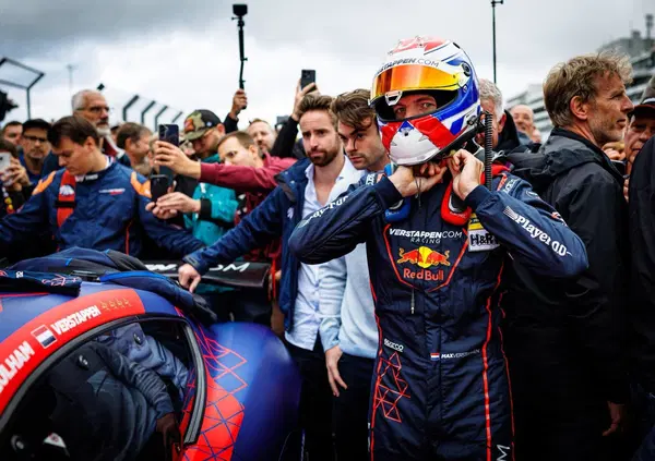 Missione compiuta: Verstappen potr&agrave; correre al Nurburgring in GT3. E mentre Max prendeva &lsquo;la patente&rsquo; con tanto di brivido Norris spuntava in un altro paddock