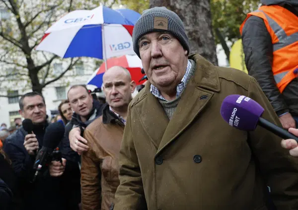 Jeremy Clarkson contro le auto per disabili: &ldquo;Basta un disturbo mentale per avere una macchina nuova pagata con soldi pubblici?&rdquo;