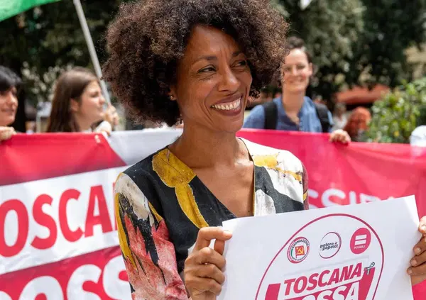 La candidata nera di Toscana Rossa! Ma chi &egrave; Antonella Bundu? Ispira simpatia, contro la destra ma pure contro il Pd. E forse la sinistra da donne come lei dovrebbe ripartire...