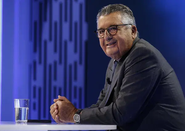 Ma Domani ha futuro come quotidiano? Carlo De Benedetti lascia con 4 milioni di euro di dote a una Fondazione: "In vista dell'equilibrio economico". Ma l'equilibrio &egrave; ancora lontano...