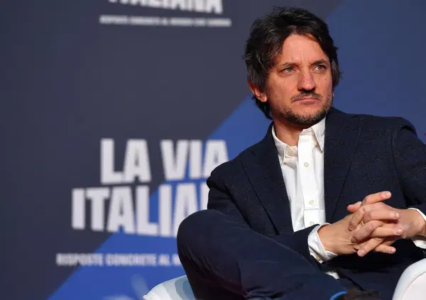 Ma &egrave; Rete 4 o La7? RealPolitik, nuovo talk di Tommaso Labate, &egrave; un grande no! Troppa politica e parole, ancora in cerca di un'identit&agrave;...