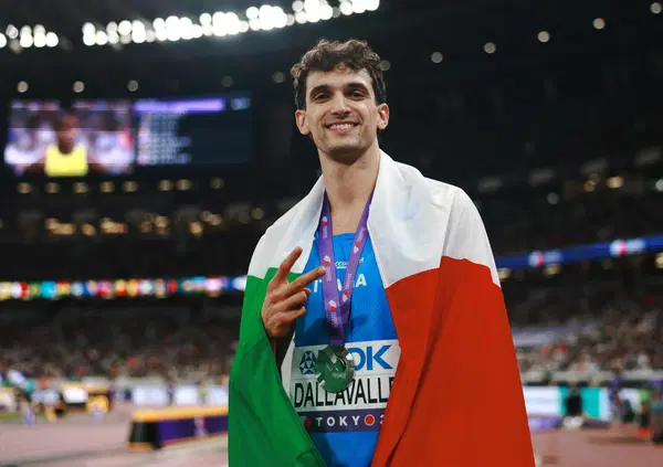 &ldquo;Vacca putt*na!&rdquo; Dallavalle dal legno all&rsquo;oro all&rsquo;argento in un minuto nel salto triplo, mentre Diaz non ce la fa ma d&agrave; l&rsquo;esempio. E Berrettini in tribuna ai Mondiali di atletica&hellip;