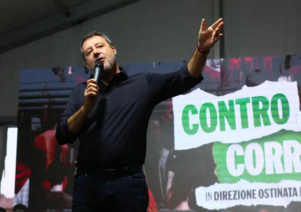 Pontida 2025? Il Luna Park delle contraddizioni della Lega di Salvini: da Kirk "martire" agli autonomisti sardi, dai filo-israeliani ai "vichinghi" bossiani: ogni "giostra" gira da sola, ma non si incontra 