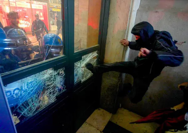 Cari Gramellini, Serra, Cerno, Belpietro e Sallusti, i veri &ldquo;teppisti&rdquo; sono i giornalisti che condannano la violenza degli scioperi per Gaza senza comprenderla