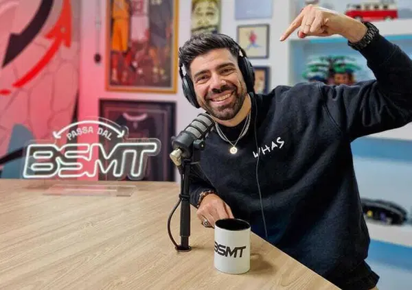 In un mondo di urlatori, Gianluca Gazzoli &egrave; il Forrest Gump della comunicazione! Torna il Bsmt e lo spot social &egrave; da prendere a esempio