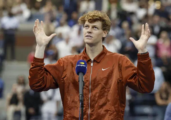 La mente di Sinner &ldquo;copiata&rdquo; dalla Cina? Pechino avrebbe hackerato i suoi dati cerebrali (e quelli di Leclerc, Shiffrin e Swiatek) per usi militari: &ldquo;Vogliono creare un super soldato...&rdquo;