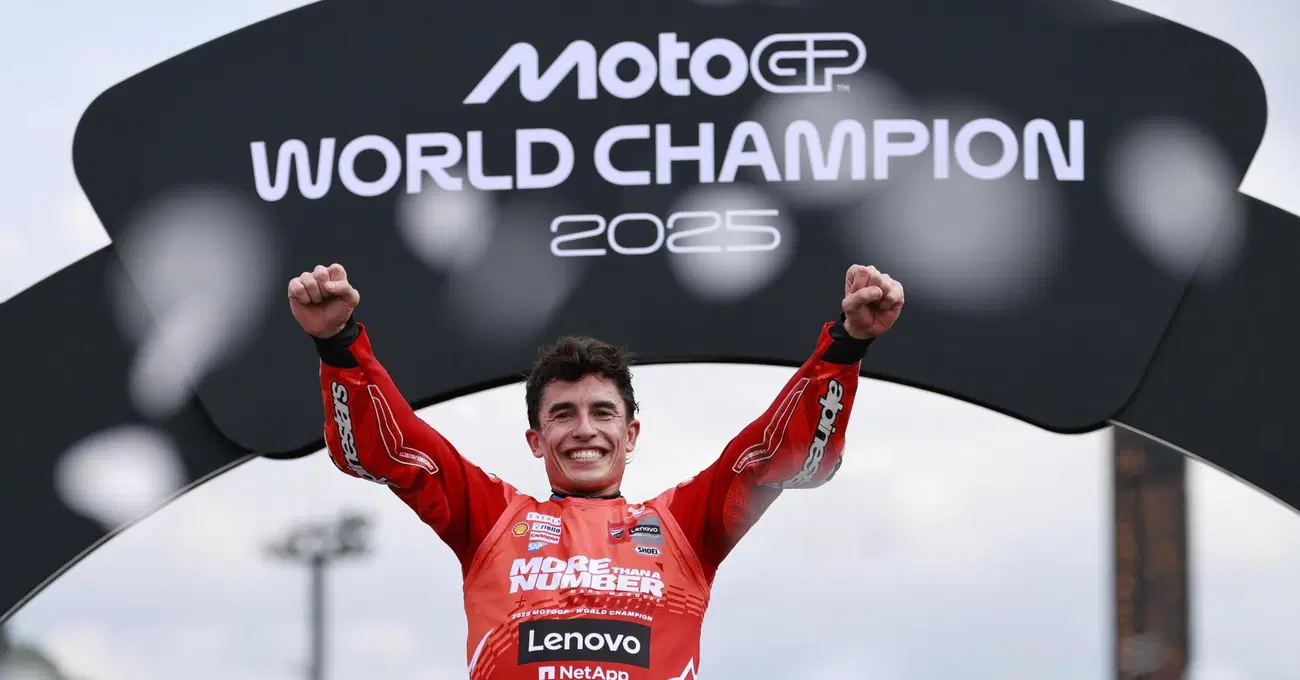 Fumo, lacrime e tutto il resto: quell'assassino di Marc Marquez vince il 9&deg; titolo mondiale da essere umano