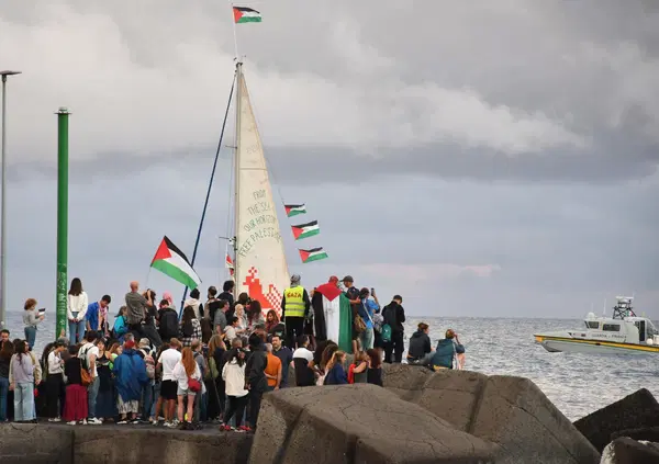 Perch&eacute; la Global Sumud Flotilla non si ferma nonostante gli appelli di Tajani, Meloni e Mattarella e le minacce di Israele? Perch&eacute; non porta solo cibo, ma un atto politico di resistenza contro l&rsquo;assedio e il genocidio a Gaza