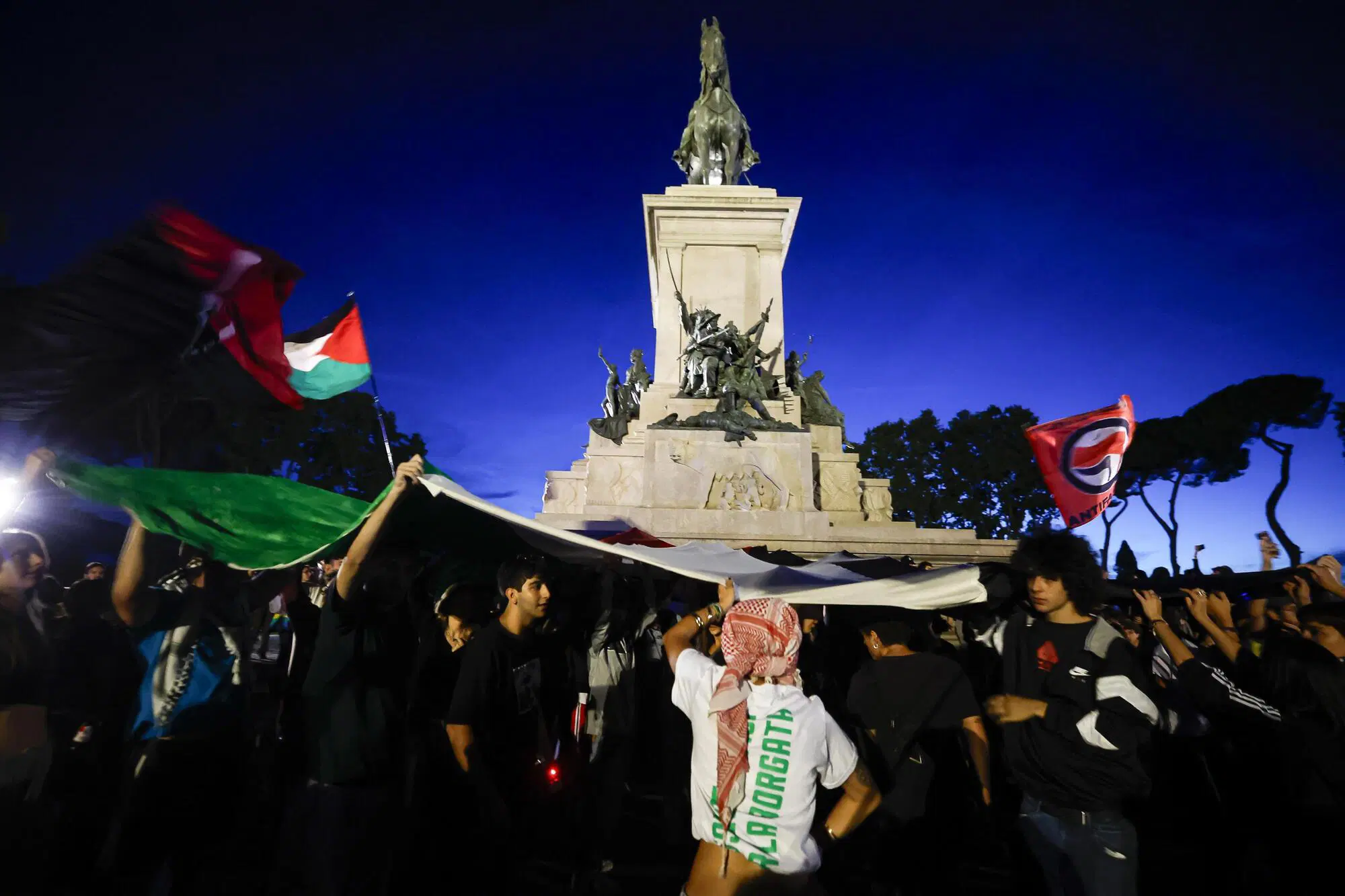 Le proteste a Roma per la Global Sumud Flotilla